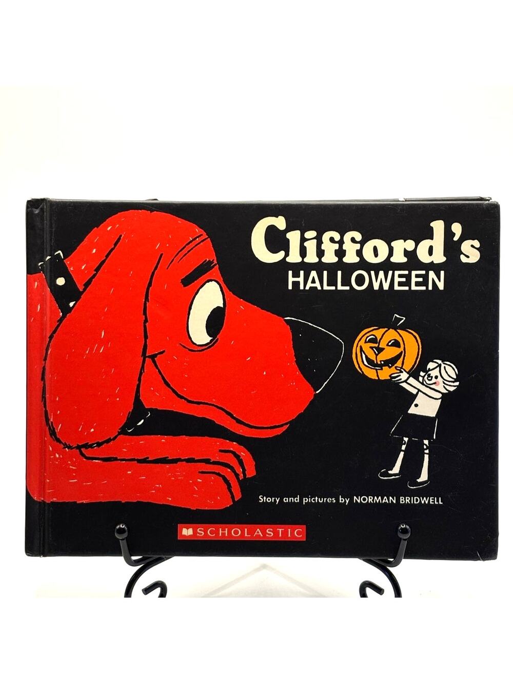 Hardcover Clifford's Halloween Book by Norman Bridwell, Scholastic